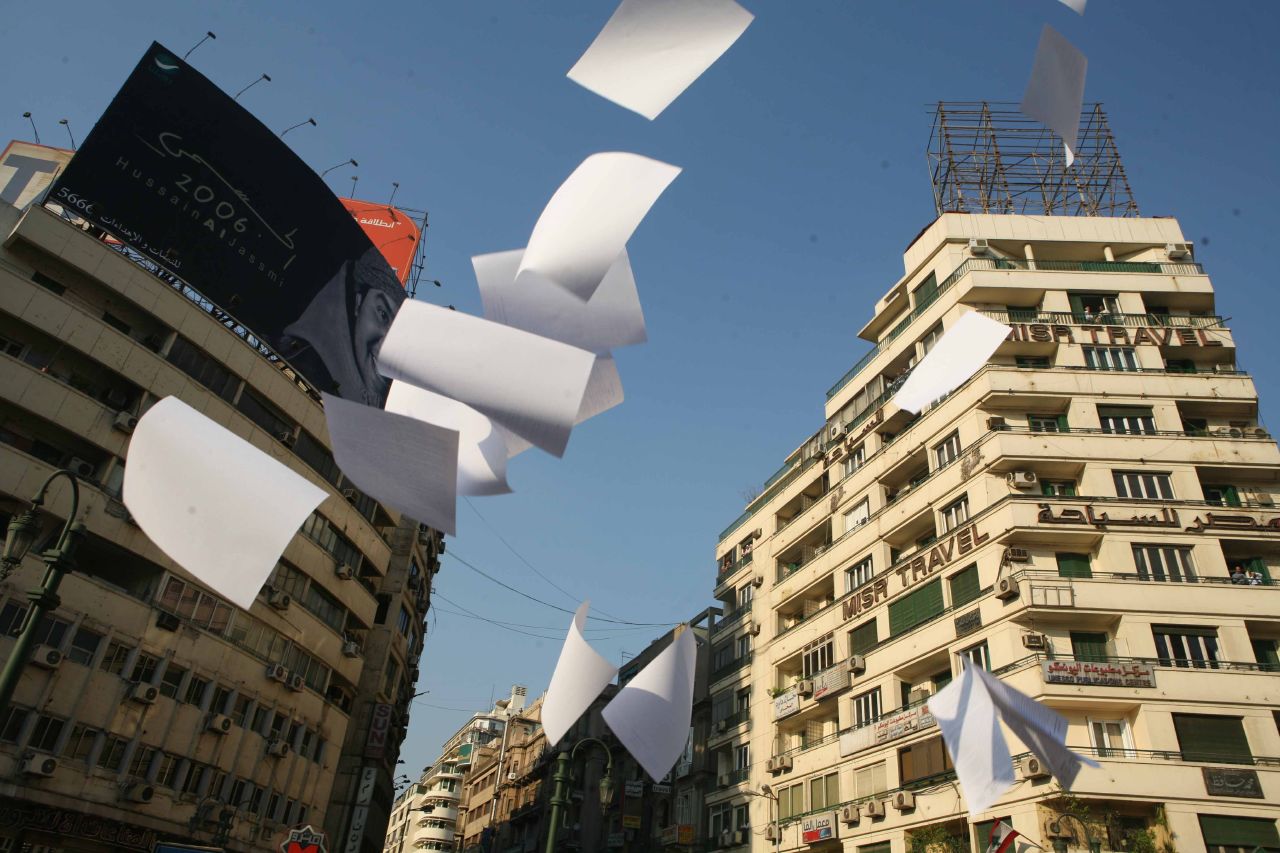 Thousands of anti-Mubarak and pro-resistance leaflets were distributed by activists in Tahrir Square (Photo by Amr Abdallah, 26 July 2006)